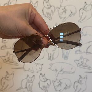 Rose Gold Aviator Sunglasses
